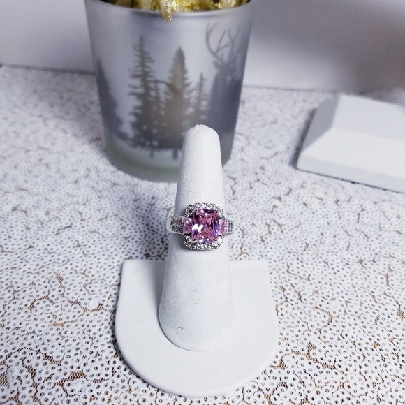 Jewelry - Pink sapphire halo princess Cut stone ring